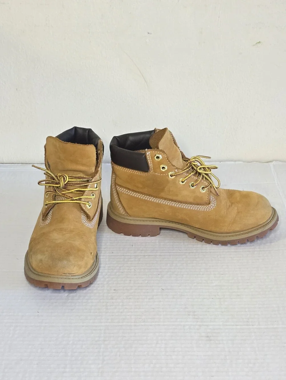 Timberland 6 Inch Premium Waterproof Boots Youth 3M Wheat Nubuck Brown Fall Boot